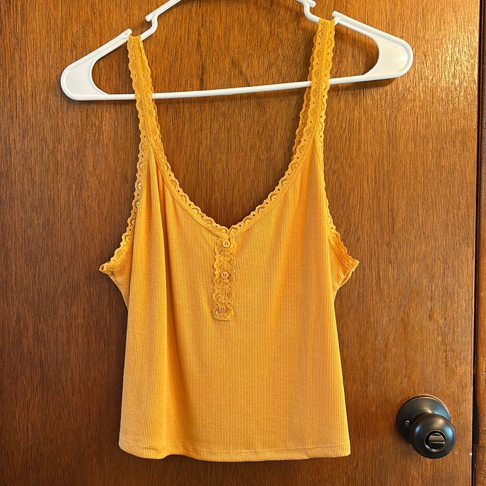Gold lace trim ribbed tank top